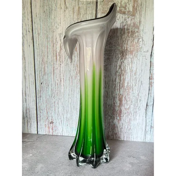 Jack-In-The-Pulpit Hand-Blown Art Glass Vase Green & White Ombre w/Purple Rim 12 - Picture 11 of 12